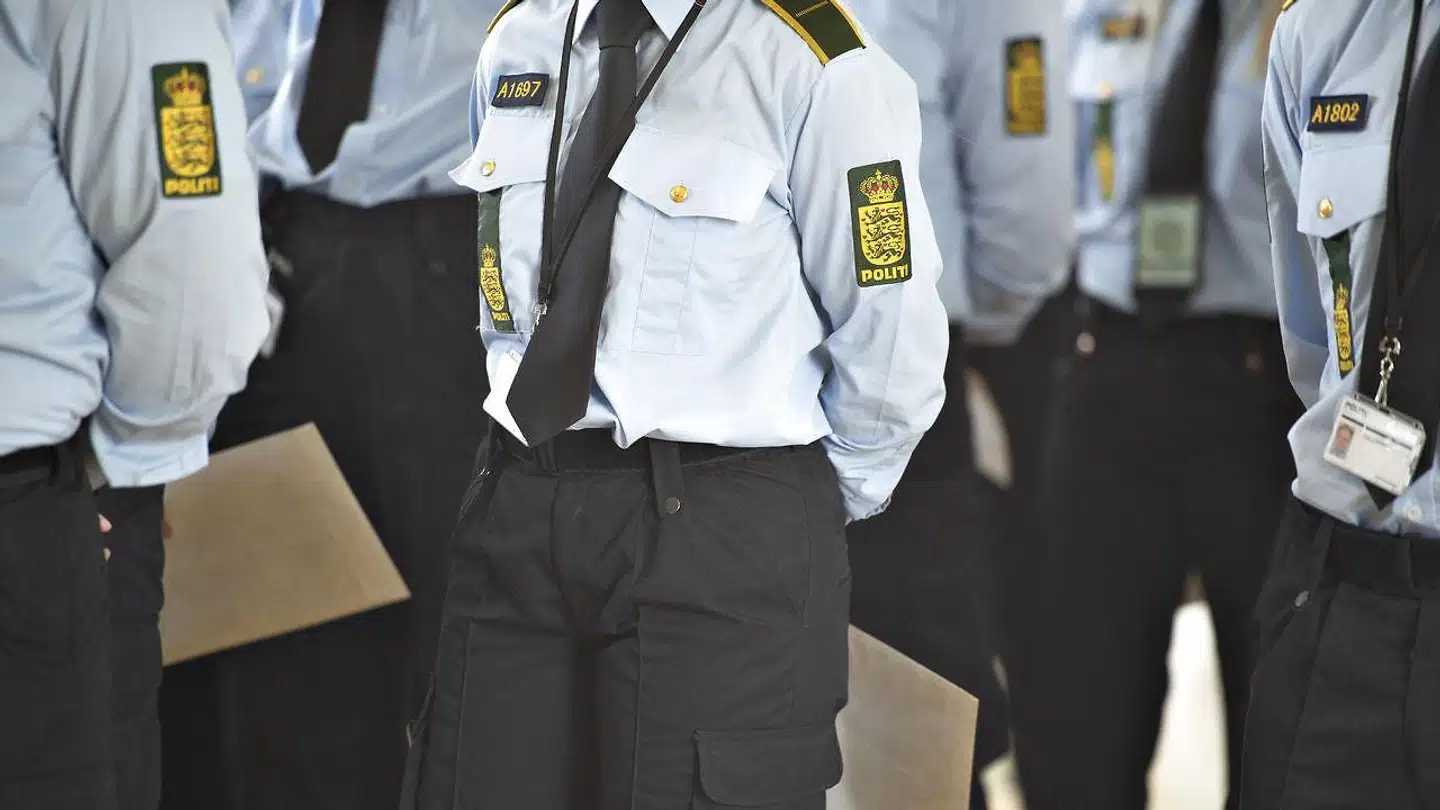 Regeringens spareøvelse har torsdag kostet 90 ansatte jobbet i Rigspolitiets afdelinger.