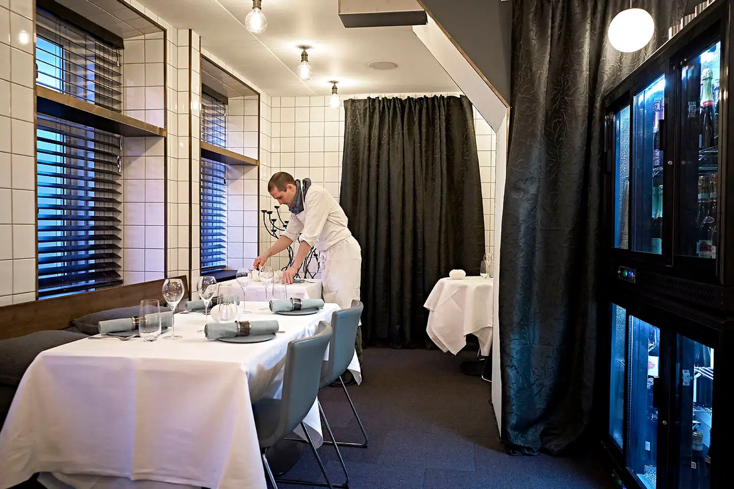 Forholdene i den høje spisestue på Clou er yderst beskedne.