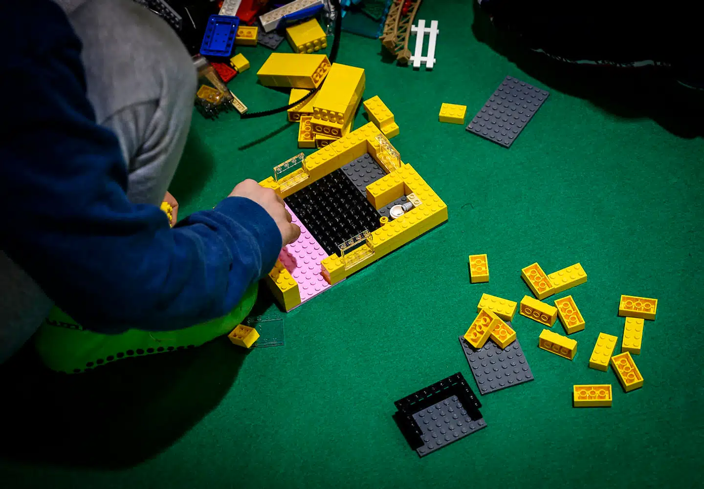 Lego vil finde milliarder til at investere i udviklingen af nye grønne klodser. Læs mere i dagens Business-overblik.