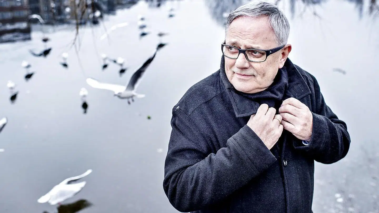 »I min tydelige frustration over mandens idioti forsøgte jeg at gøre andre opmærksom på hans udtalelser. Mange kendte dog allerede Torben Lunds ageren på Facebook, og skrev, at »det er normalt«,« skriver Ali Aminali om tidligere sundhedsminister for Socialdemokratiet, Torben Lund.