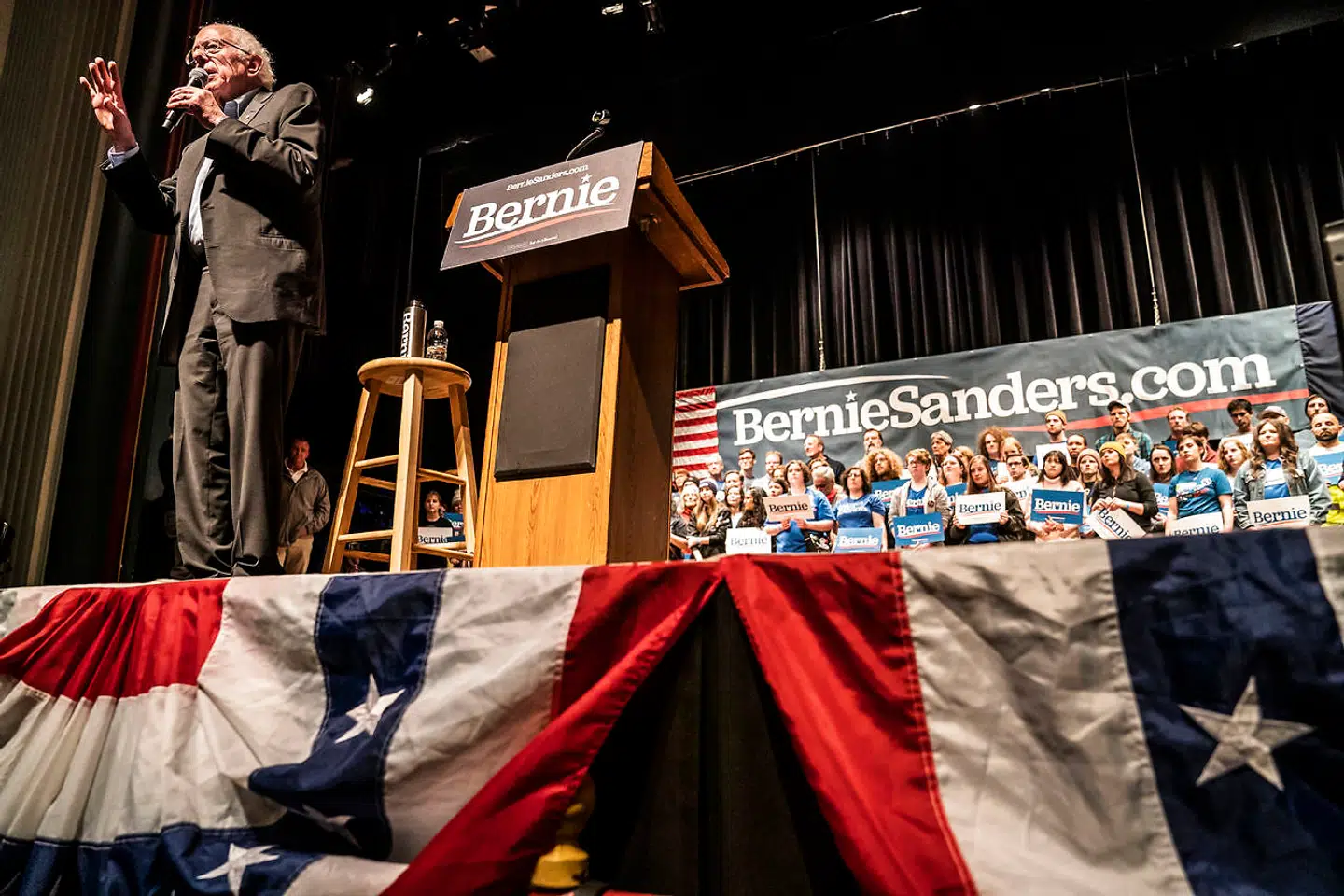 »Donald Trump er den mest racistiske, sexistiske og homofobiske præsident i amerikansk historie,« lød det angrebsivrigt fra Bernie Sanders.