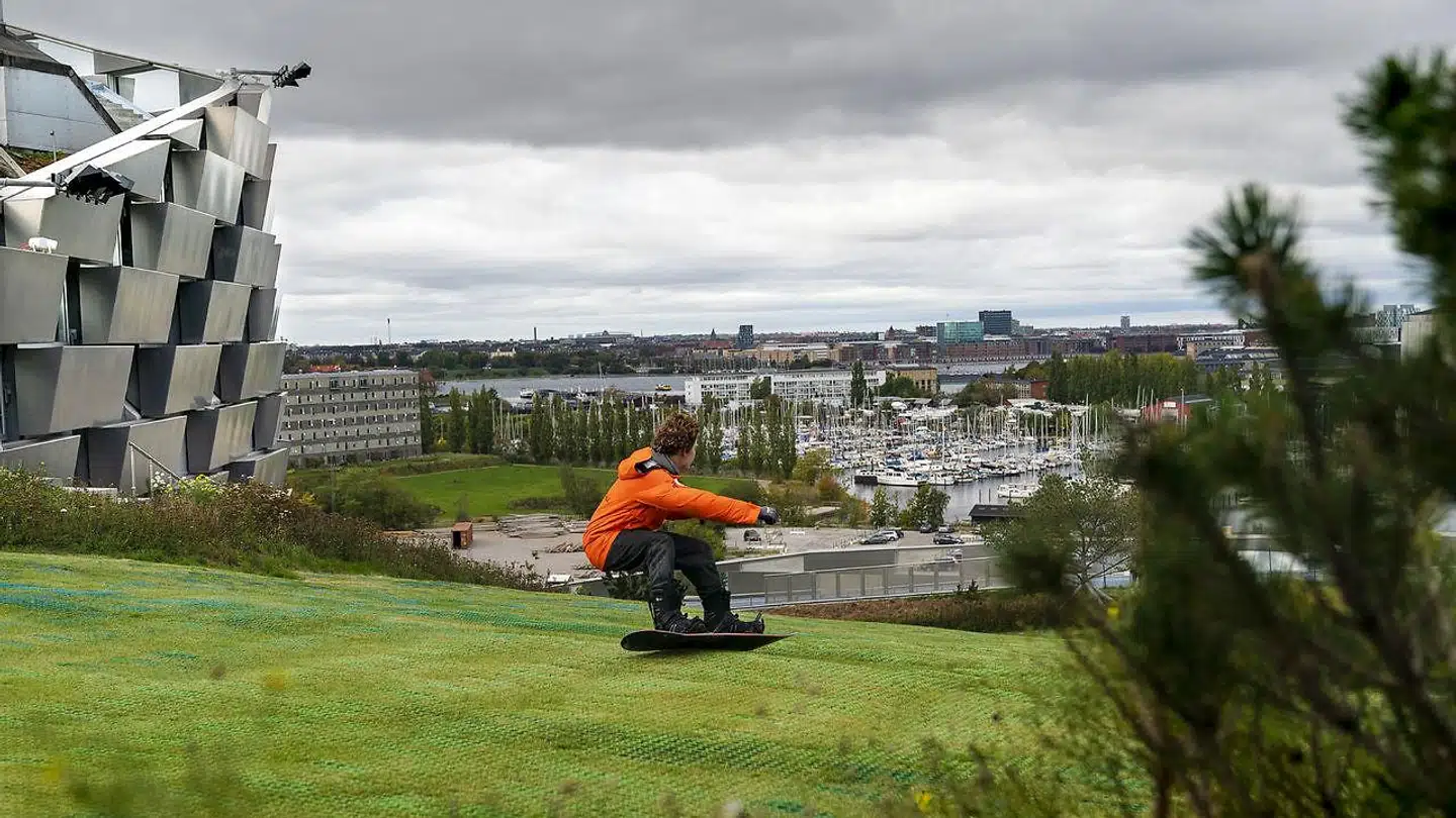 Der har ikke været noget sne endnu. Trods det er Copenhill tilfreds med besøgstallet.