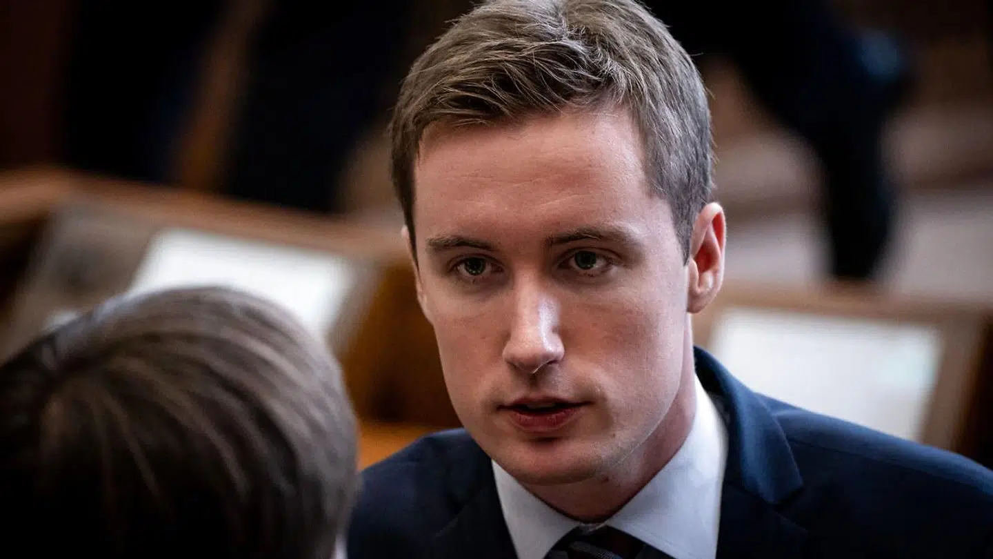 »Der, hvor det går helt galt for Søren Espersen, og hvor det minder om stater, hvor man ikke respekterer retsprincipper, er, når han bevæger sig væk fra at have en holdning til interviewet og til at sige, at han vil gå til kulturministeren for at få journalisten væk fra sit job,« siger SFs medieordfører Jacob Mark.