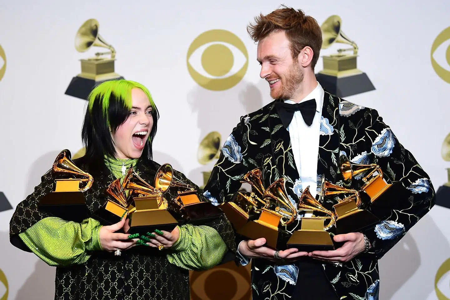 Billie Eilish sammen med sin bror Finneas O'Connell, der selv fik en som producer af hendes album »When We All Fall Asleep, Where Do We Go?«