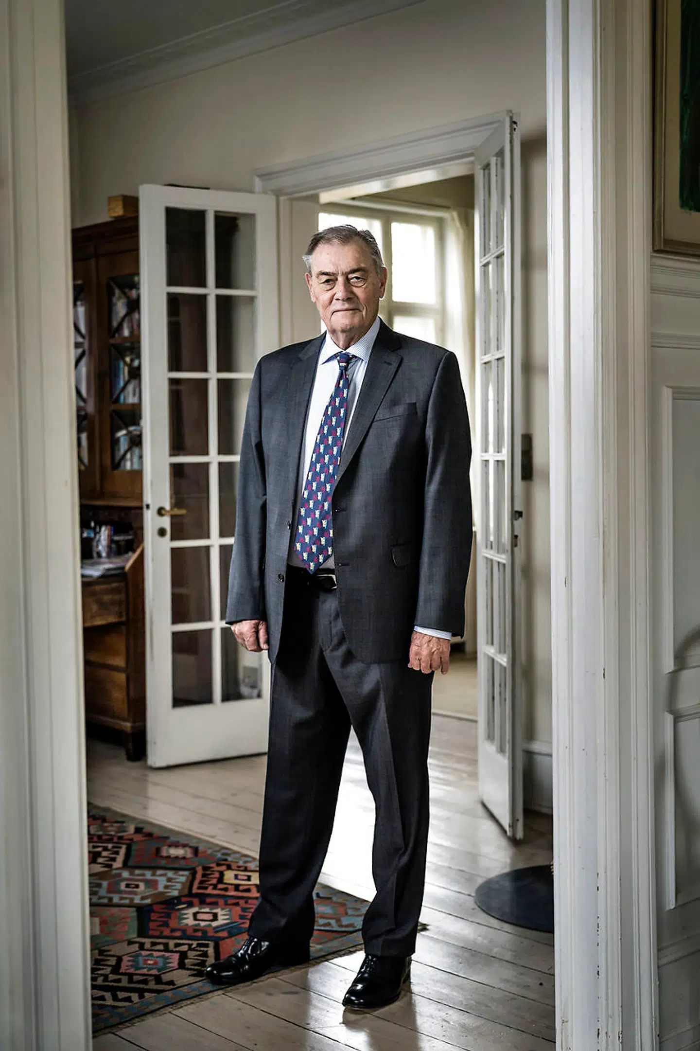 »Jeg har været formand for bioteknologi-virksomheder, hvor forskerne mødte op i T-shirts og korte bukser, men det kunne jeg aldrig drømme om. Som leder skal du altid være klædt, så du kan repræsentere virksomheden,« siger Asger Aamund.