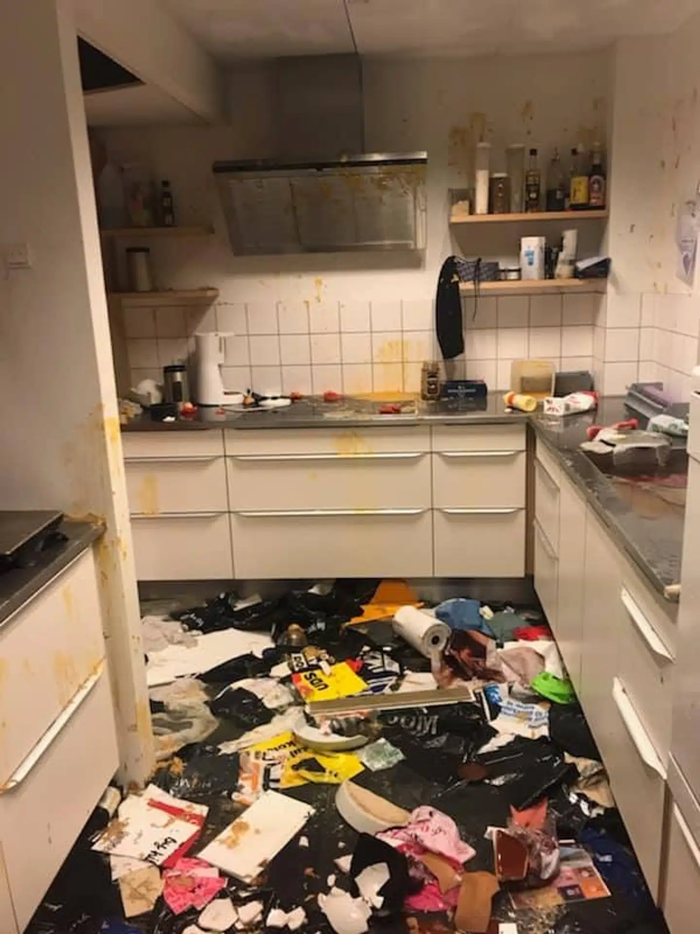 Værestedet Redens personale mødte ind til hærgede lokaler 1. januar 2019. Politiet blev tilkaldt og indsamlede DNA-spor fra potentielle mistænkte. Privatfoto