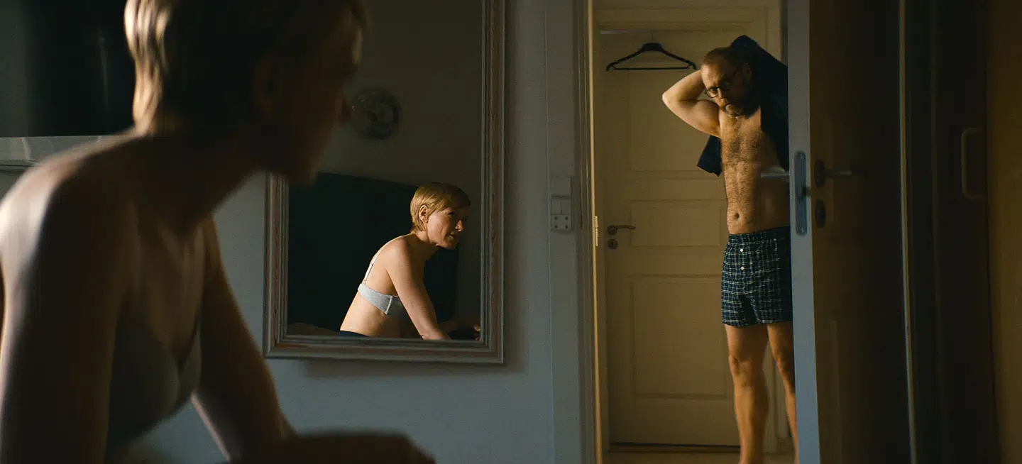 DR Medieforskning har lavet en graf om seernes foretrukne indhold opdelt efter køn. Grafen viser, at kvinder er mest tilbøjelige til at se »Meghan og Harrys royale baby«, mens mænd foretrækker TV3 Max, der viser sportsprogrammer. I midten ligger blandt andet »Bedrag III«, som tiltrækker næsten lige mange mandlige og kvindelige seere.