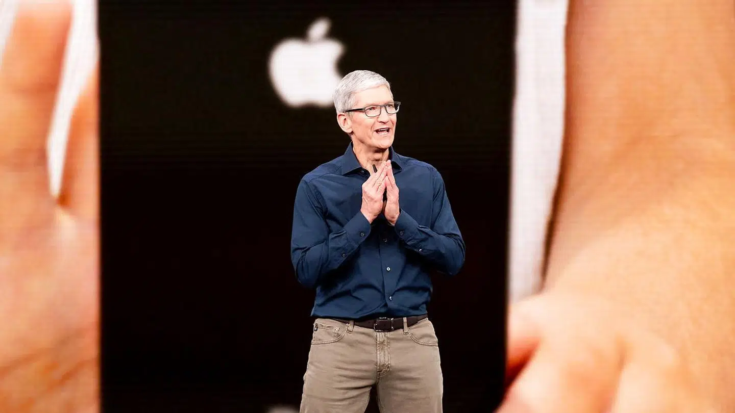 Apple-topchef Tim Cook har udadtil fastholdt en hård linje mod myndighedernes forsøg på at få adgang til folks personlige data. Men Apple valgte ikke at indføre fuld kryptering af de data, som folk gemmer på sikkerhedskopier i Apples iCloud, efter at forbundspolitiet, FBI, havde klaget. Arkivfoto: Noah Berger/AFP/Ritzau Scanpix