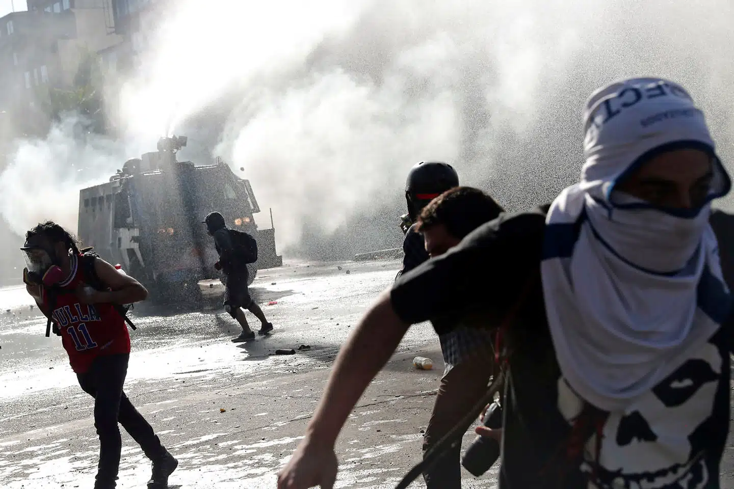 En række lande har været ramt af sociale uroligheder de seneste år. I efteråret blev Chile ramt af omfattende demonstrationer og uroligheder, som blandt andet førte til løfter fra regeringen om omfattende økonomiske reformer.