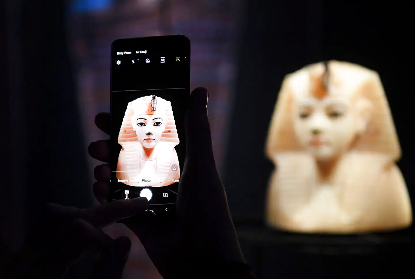 Man må fotografere frit i hele udstillingen. Arrangørerne kender værdien af den slags omtale.