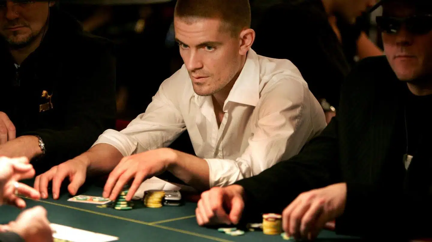 Gus Hansen ved pokerbordet.