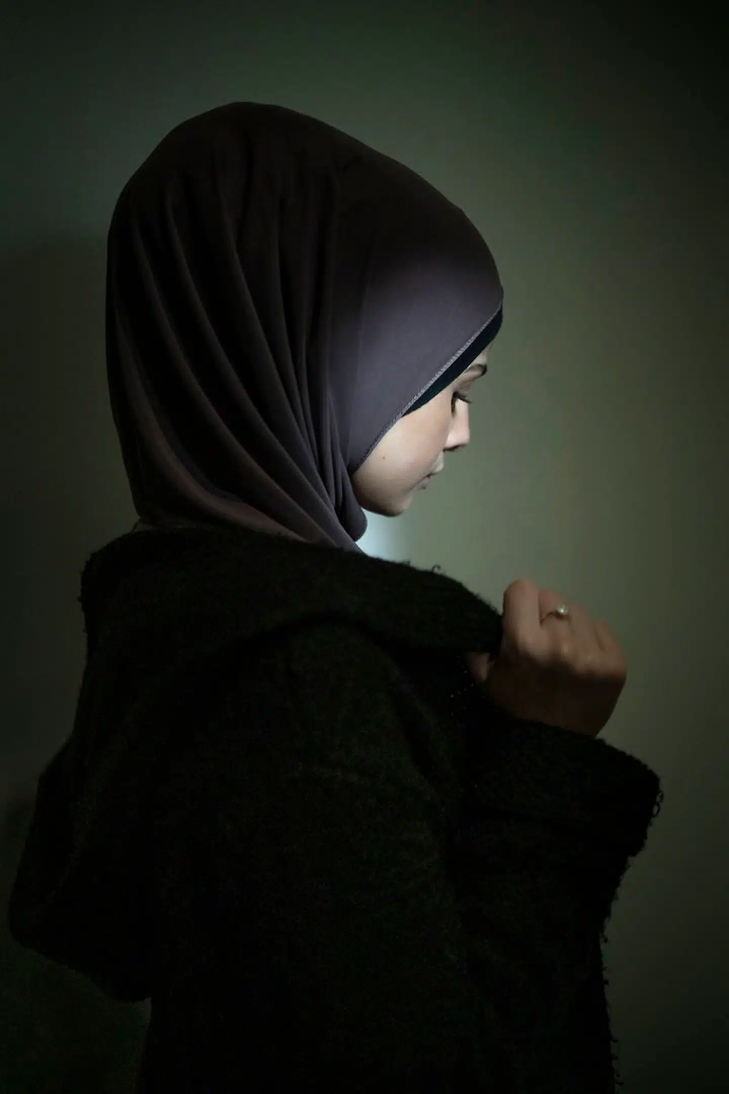 Fatima Samsam mødtes i sommeren 2018 med to mænd fra PET. Hun troede, de ville hjælpe med at få broderen hjem. Hun hørte dog aldrig fra dem igen.