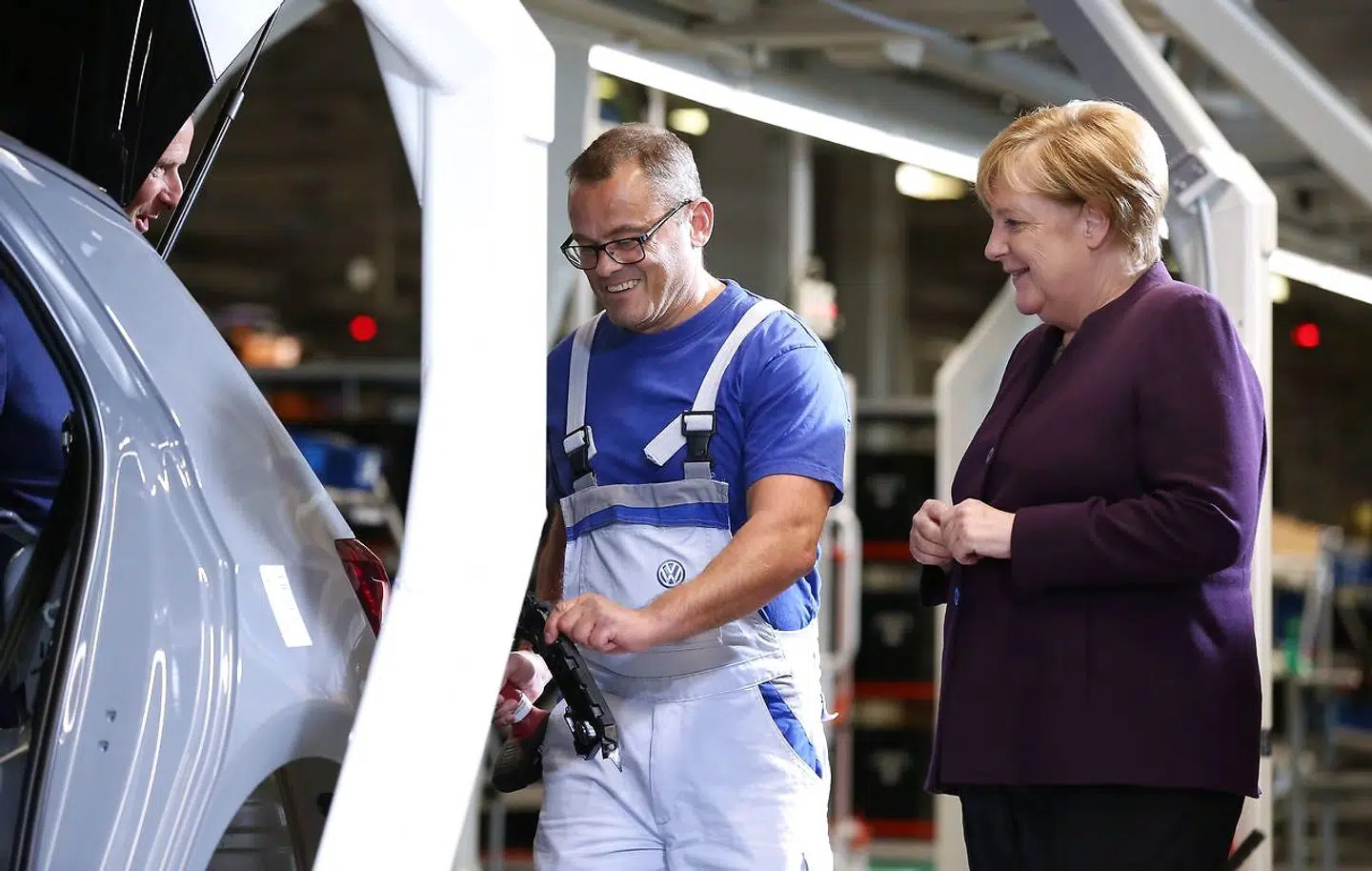 Den tyske forbundskansler, Angela Merkel, var med, da Volkswagen i november 2019 åbnede den første rene elbilfabrik i Zwickau i det østlige Tyskland. Volkswagen har investeret et milliardbeløb i etableringen af fabrikken.