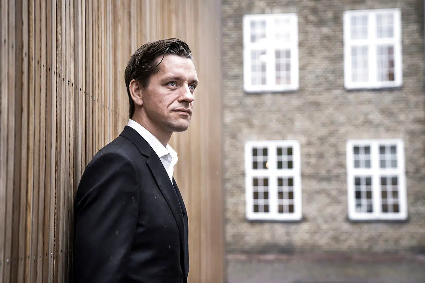 Boligminister Kaare Dybvad Bek (S) har i ugevis forhandlet om en ændring af boligreguleringsloven og er nu klar til at præsentere regeringens plan for indgrebet, der blandt andet skal adressere den amerikanske ejendomsinvestor Blackstones ageren på det danske boligmarked.