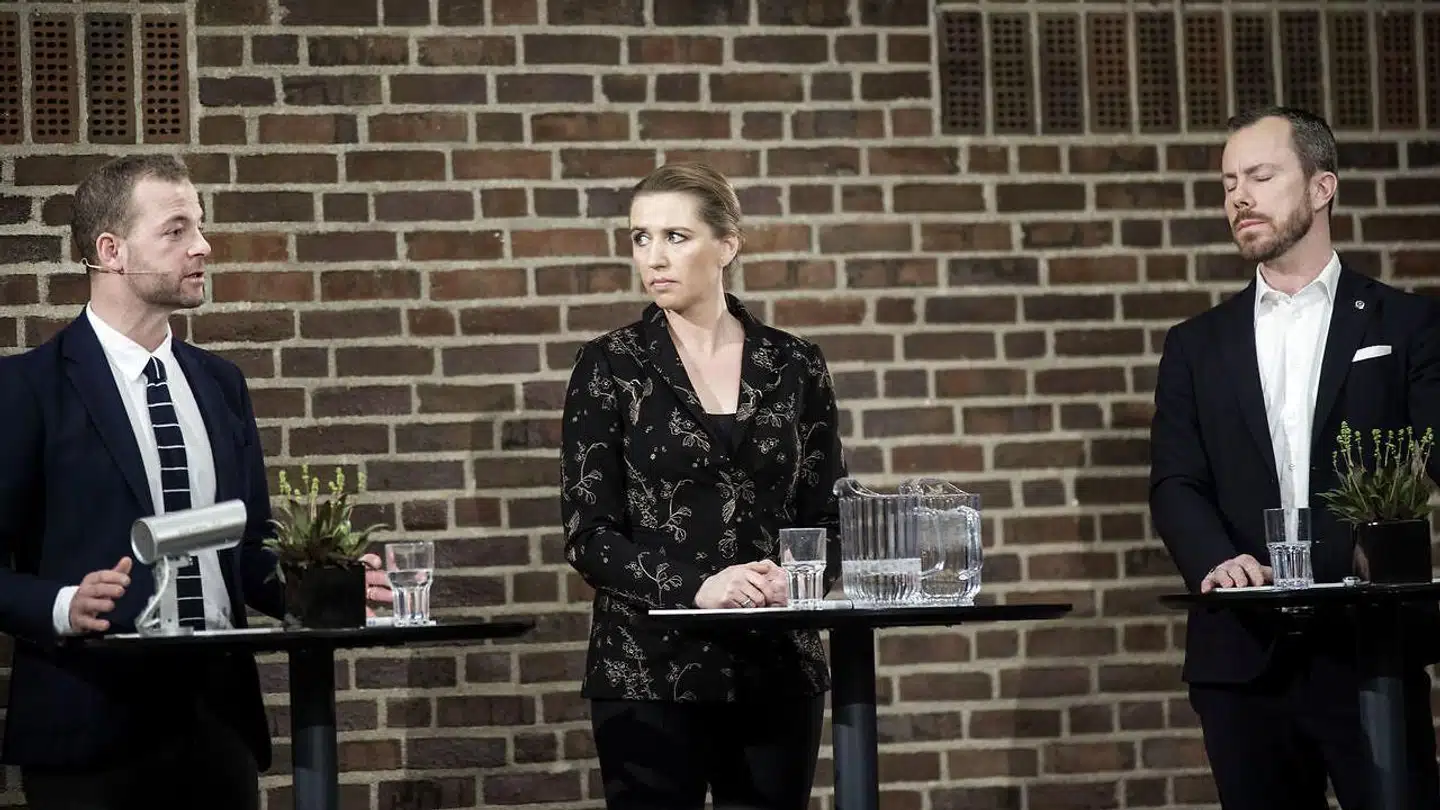 »I de seneste to årtier har Morten Østergaards, Jakob Ellemanns og Connie Hedegaards partier gennemført serier af socialt uhyre skæve ændringer i skattelovgivningen. De har desuden ladet skattesystemet nedbryde, så stadig flere end ikke betaler, hvad de efter loven skal,« skriver Mogens Lykketoft.