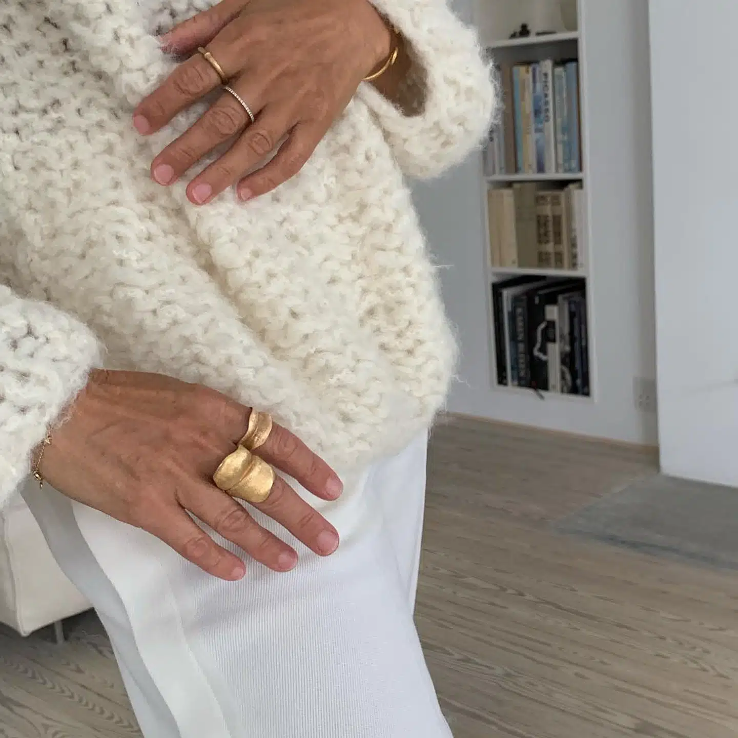 Kvalitet betyder meget for Charlotte Lynggard – særligt når hun selv designer. Dårligt håndværk er noget af det, hun bryder sig mindst om. Foto: Ole Lynggaard S&M