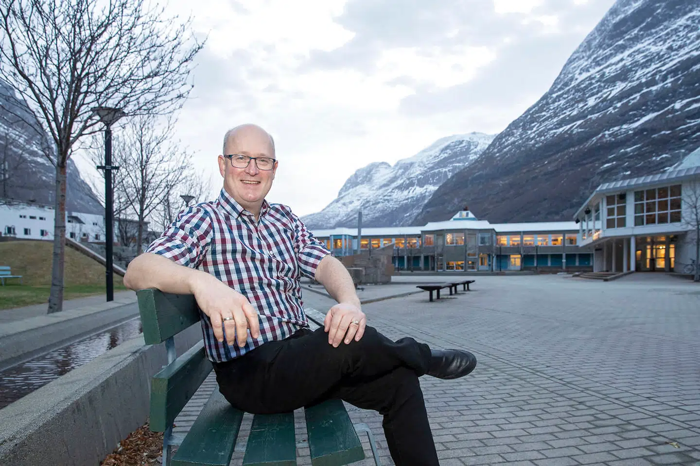 Ordfører i Sunndal Kommune syd for Trondheim, Ståle Refstie, havde ingen problemer med at holde varmen i skjorteærmer 2. januar i år, da temperaturen strøg op på 19 grader – ny skandinavisk varmerekord for januar.