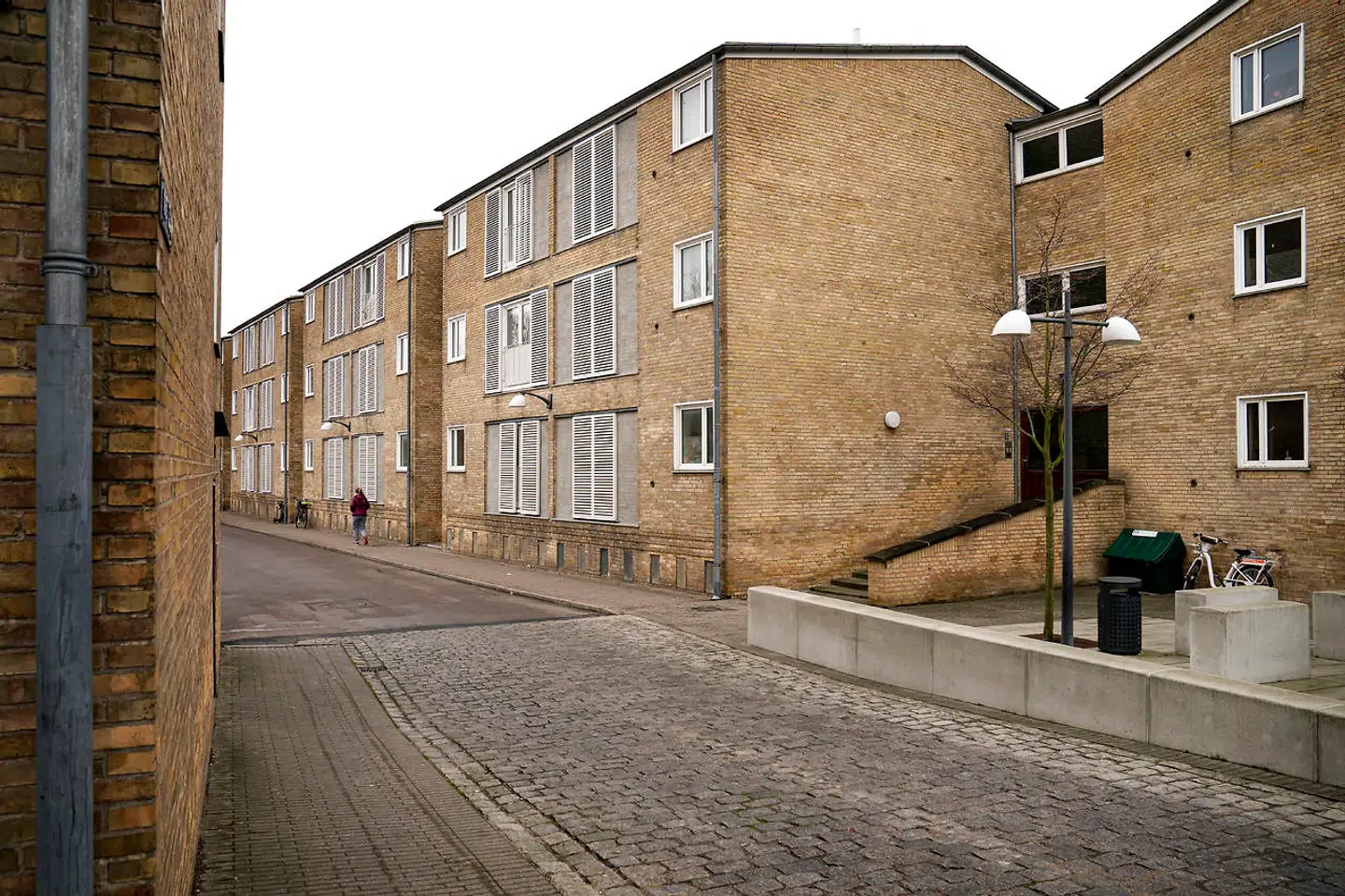 Tingbjerg/Utterslevhuse figurerer på regeringens årlige ghettoliste, som blev offentliggjort 1. december 2019. Ifølge Kommuneplanen 2019 skal området omdannes, så beboersammensætningen kommer til at ligne den i resten af København.