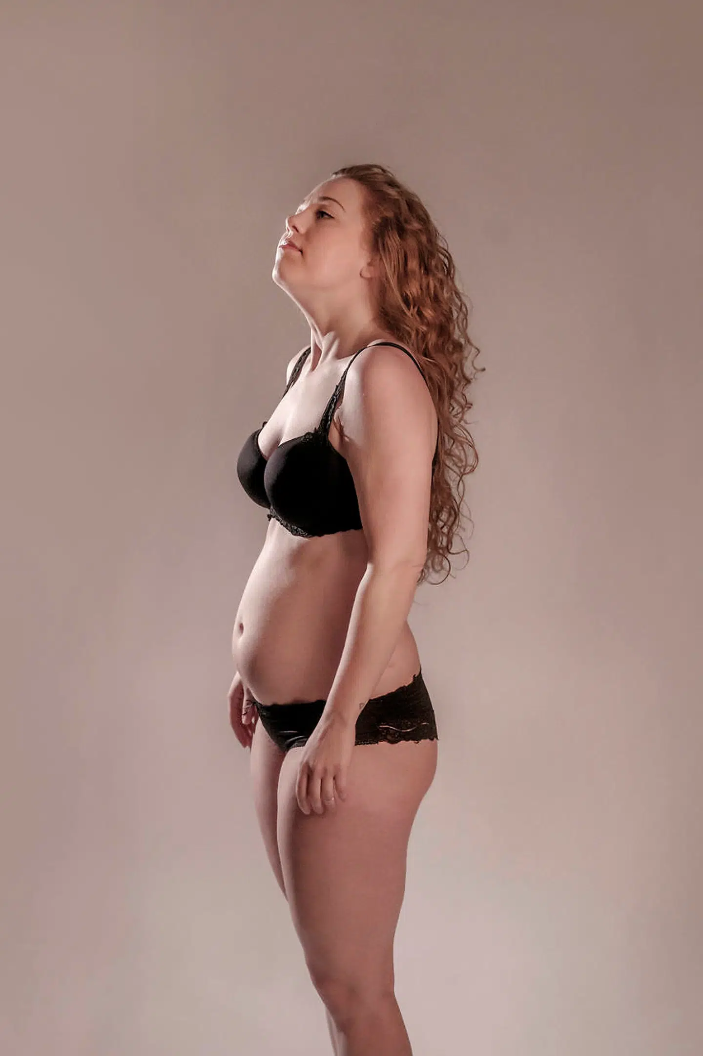 »Jeg tror, mange er trætte af konstant at flygte fra, hvem de er, ligesom jeg var engang,« siger Katrine Gisiger.