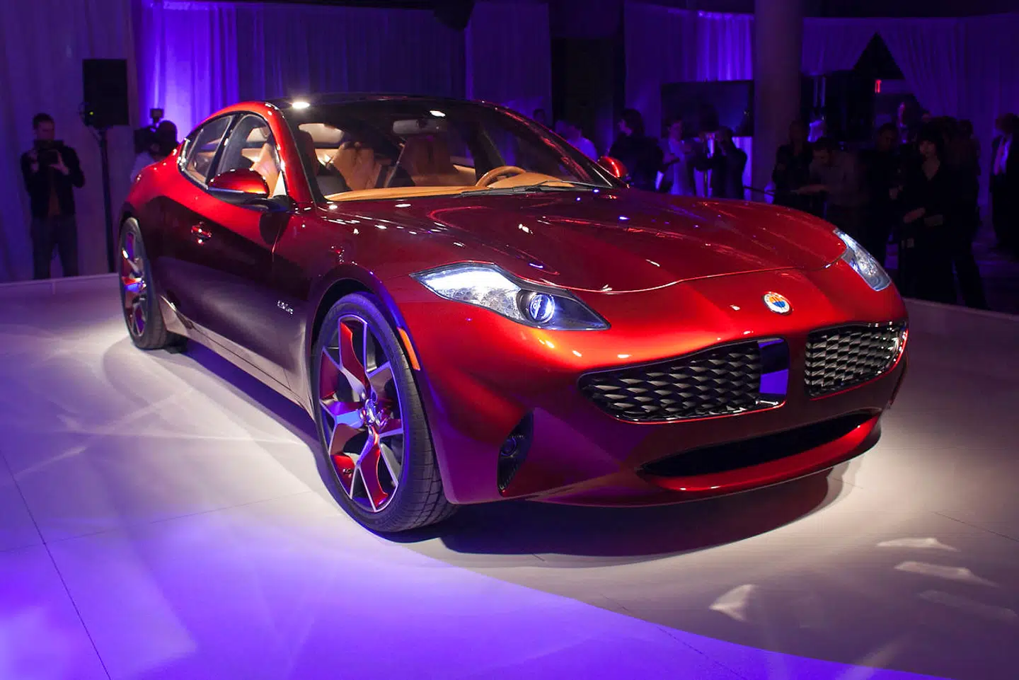 Henrik Fisker indledte sit arbejdsliv som designer for BMW og Aston Martin, hvor han designede BMW Z8 og Aston Martin DB9. Bilen på billedet her, Fisker Karma, var hans første, efter han i 2005 gik solo. Blandt kunderne så man blandt andre USAs tidligere vicepræsident Al Gore, skuespilleren Leonardo DiCaprio og musikeren Justin Bieber.