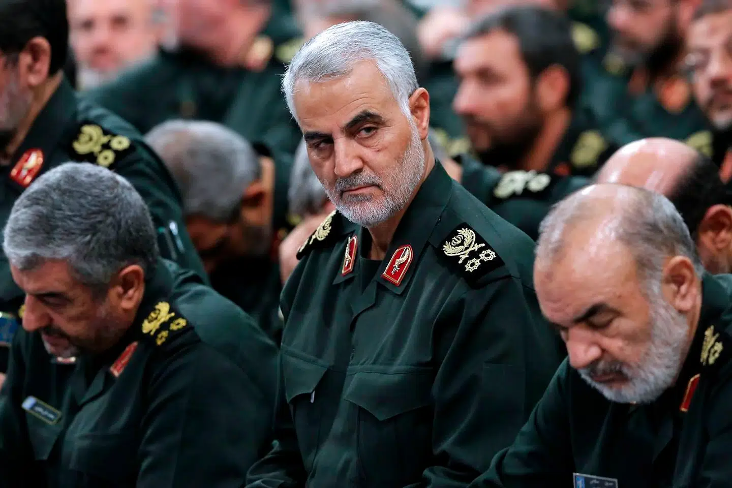 Den ledende general i Irans revolutionsgarde, Qassem Soleimani, blev dræbt i et luftangreb fredag morgen. I nat kom modangrebet. Men det er langt fra sikkert, at krisen er overstået.