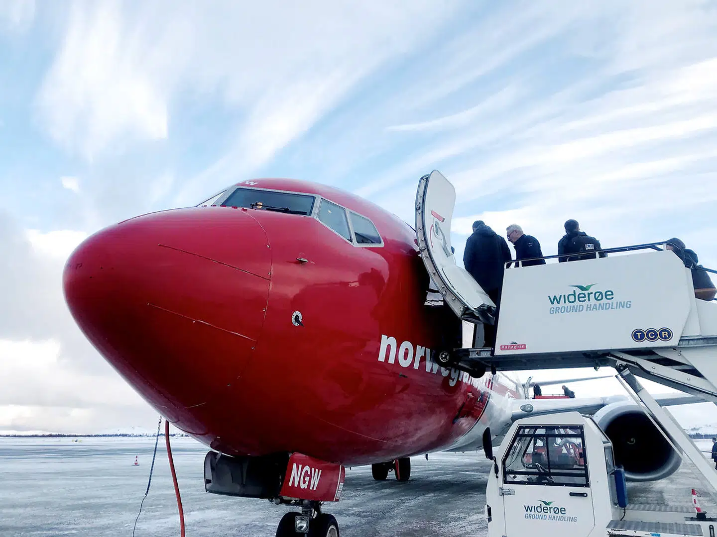 Snart er det slut med at tage sin kabinekuffert gratis med om bord på flyet, hvis man har købt en af Norwegians billigste billetter - LowFare.