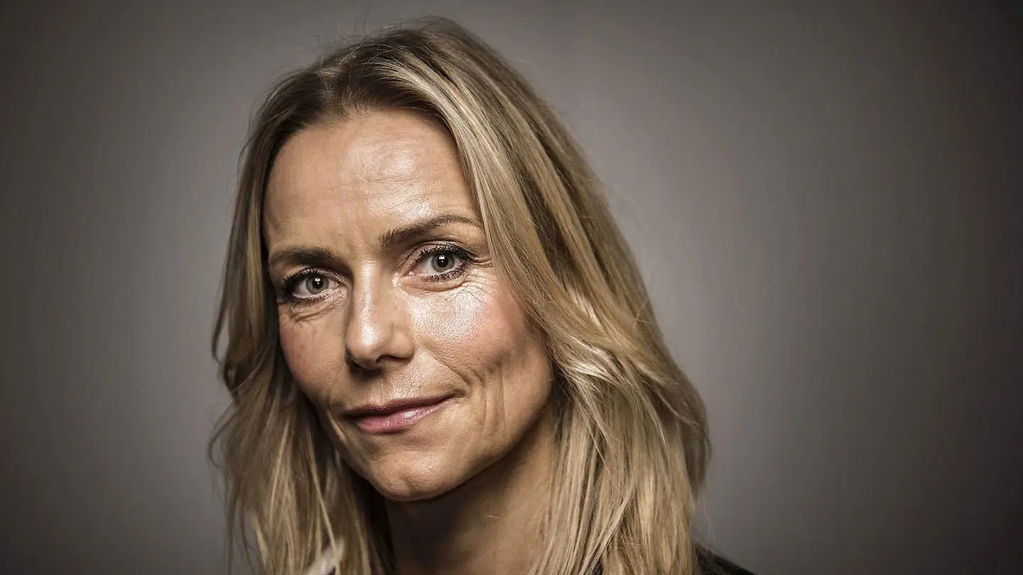 En tekst i Weekendavisen om Malou Aamund (billedet) og dennes kommende roman bliver beskyldt for at være kvindehadende.