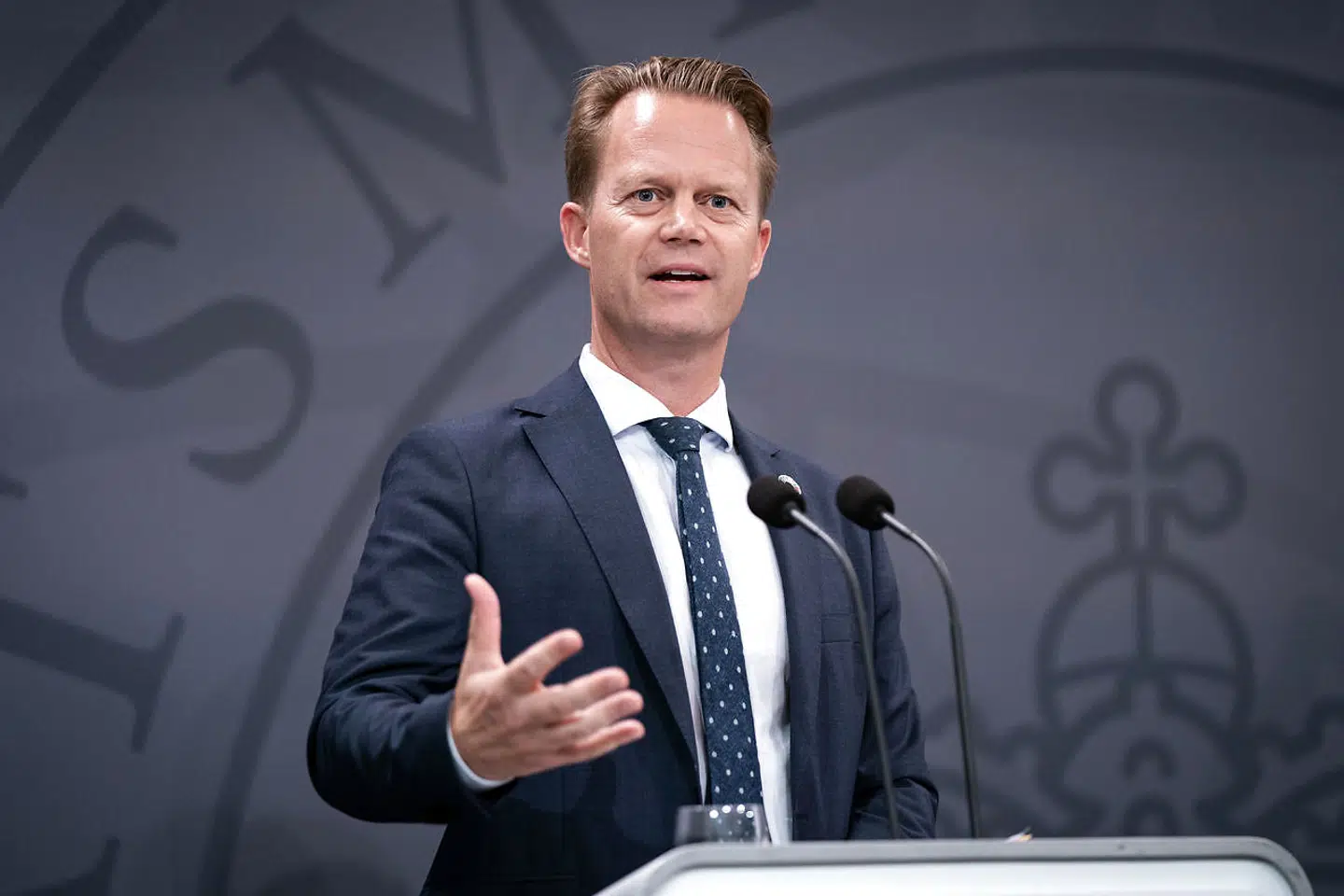 Udenrigsminister Jeppe Kofod (S) reagerer nu på nyheden om, at Irak vil sende danske og internationale soldater ud af landet. Alle bør deeskalere situationen, mener ministeren.