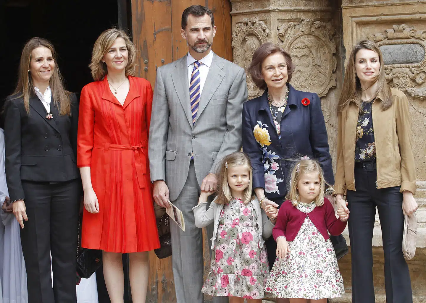 Kongeligt familiefoto fra 2011, før skandalen for alvor eksploderede. Siden er prinsesse Cristina og kong Felipe ikke fotograferet side om side og har knap nok optrådt på samme billede.