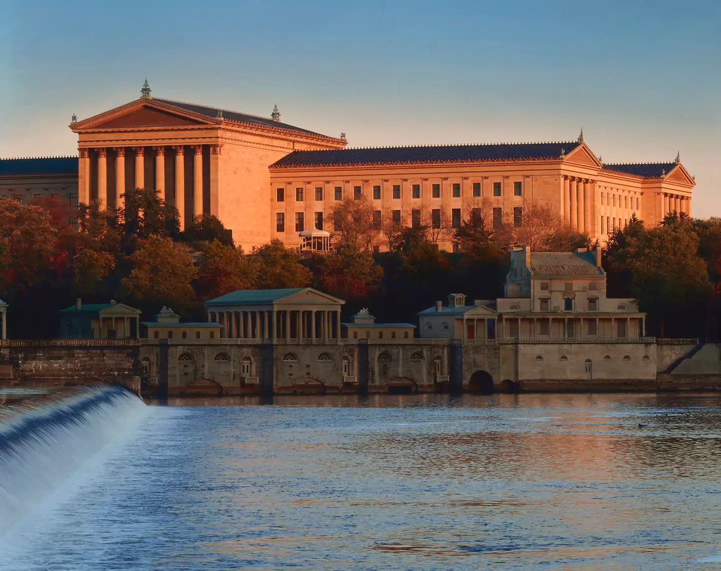 Det gigantiske Museum of Art er en af Philadelphias kulturelle bastioner og rummer mere kunst, end man kan nå at fordøje. Billetten gælder til to dage af samme grund.