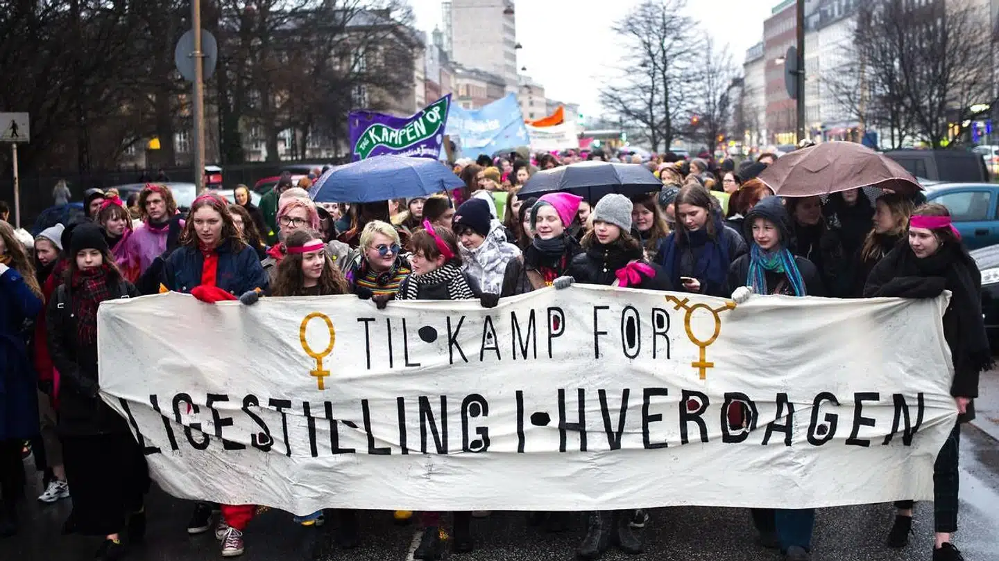 »Lad os bruge det næste tiår på at rydde op i den fortælling, så løn, barsel, muligheder og job er lige uanset køn – og hvor hverken mænd eller kvinder længere blokerer for, at det lykkes,« skriver Jon Stephensen. (Foto: Kevin Shakir/Scanpix 2017)