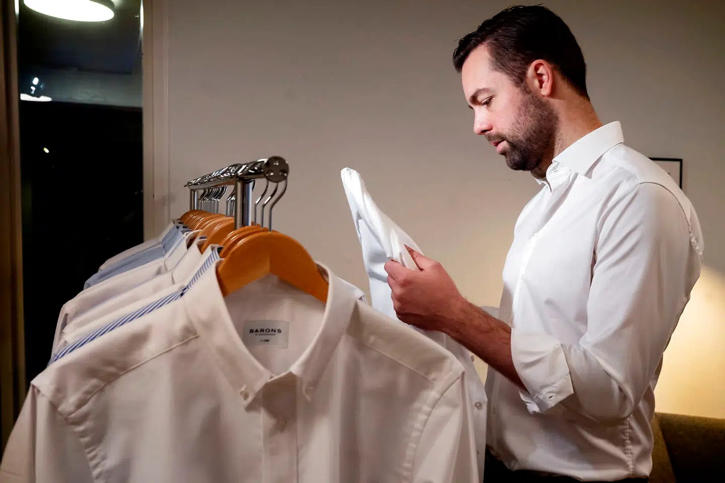 Skjortevirksomheden Barons sælger udelukkende simple businessskjorter.