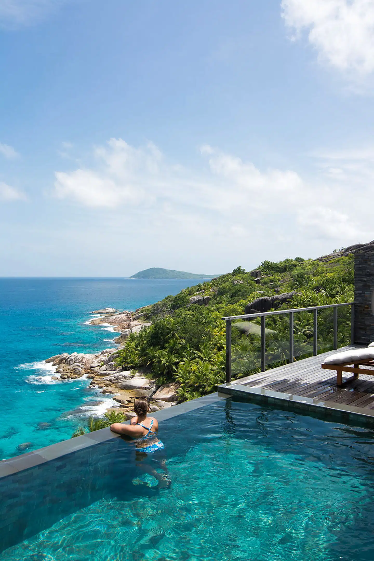 Udsigten fra infinity poolen i villa 117 er svær at overgå.
