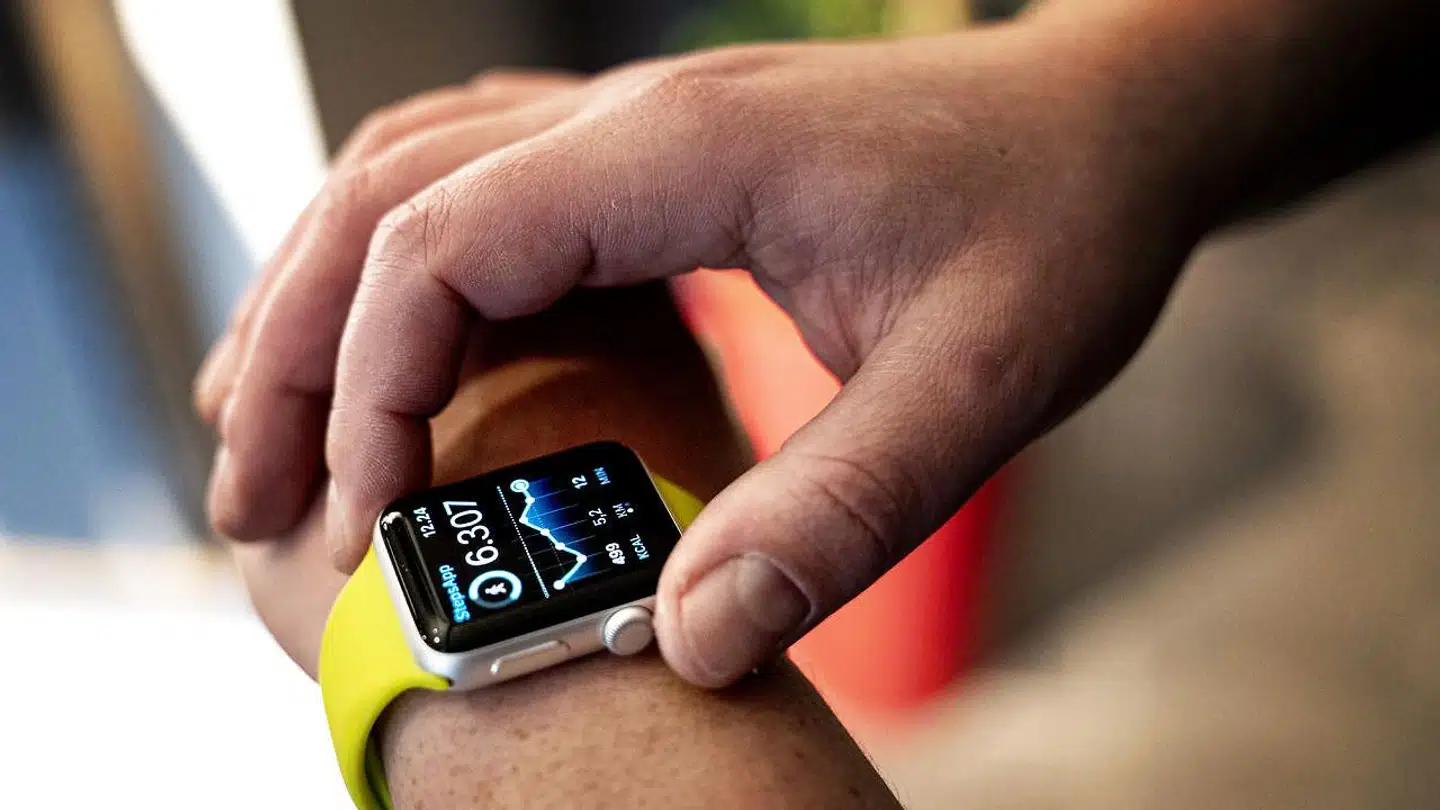 Tiden er med Apple, som har satset på at fremme sine øvrige produkter, som smarturet Apple Watch, i kølvandet på det faldende iPhone-salg. Det ser ud til at gå ind hos investorerne.