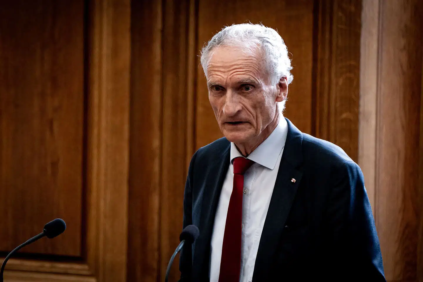Venstres Bertel Haarder må vælge: politiker eller bestyrelsesformand?