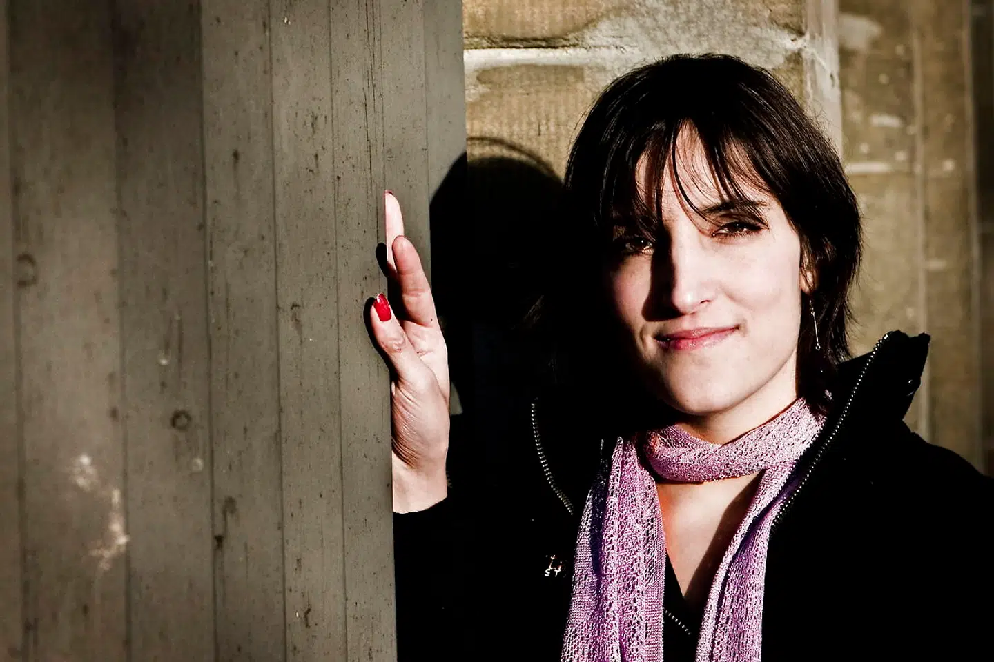 Dina Al-Erhayem var en overgang meget populær som studievært og medvirkede blandt andet i et skuespil om mordet på den italienske turist Antonio Curra på Nørrebro i 2003.