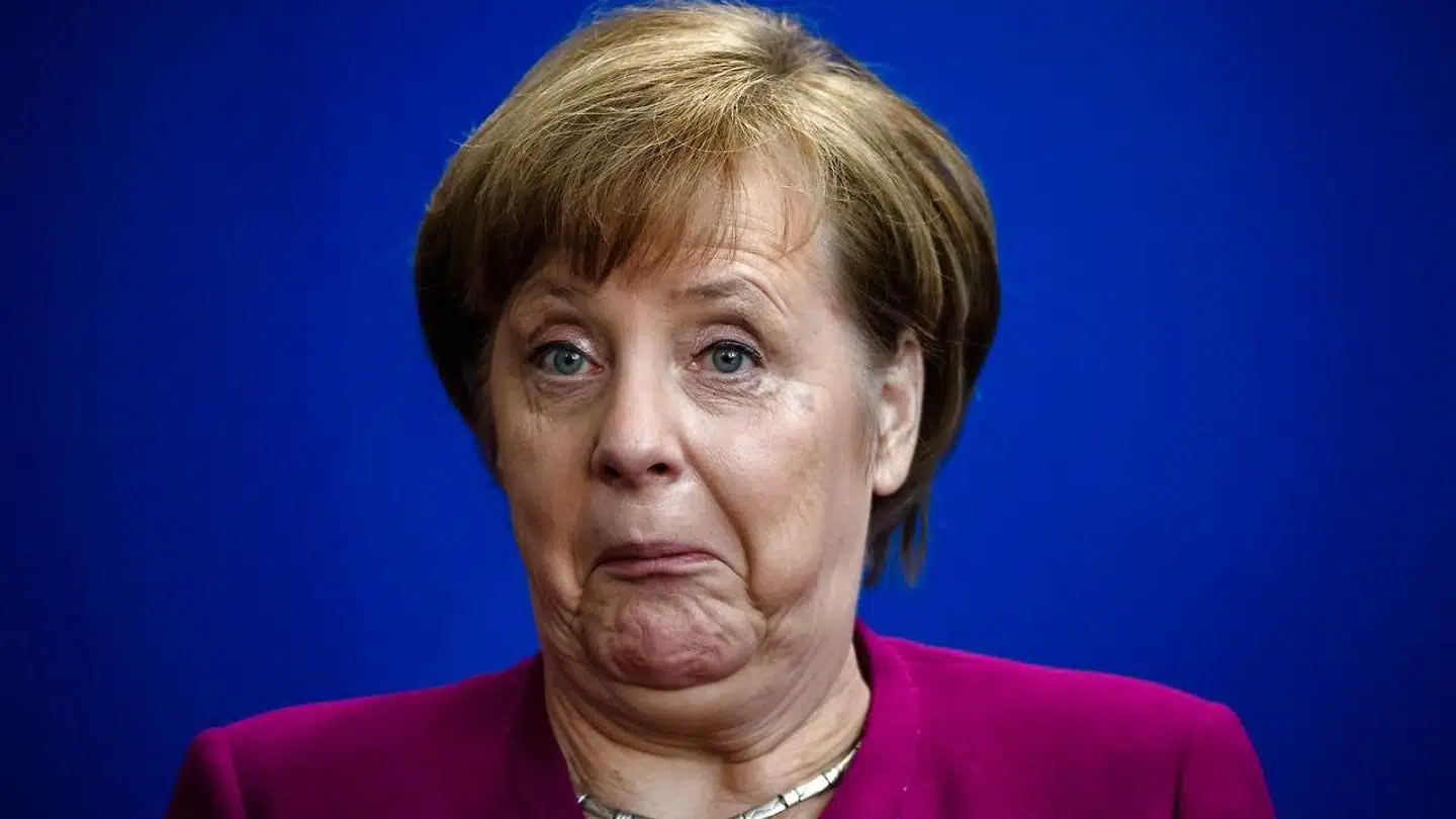 »Med dogmatisk stivnakkethed og Angela Merkel i spidsen tyede de europæiske statschefer til en menneskefjendsk europæisk sparepolitik, som kun forværrede eksisterende ubalancer mellem Nord- og Sydeuropa,« skriver Malte Frøslee Ibsen. EPA/CLEMENS BILAN