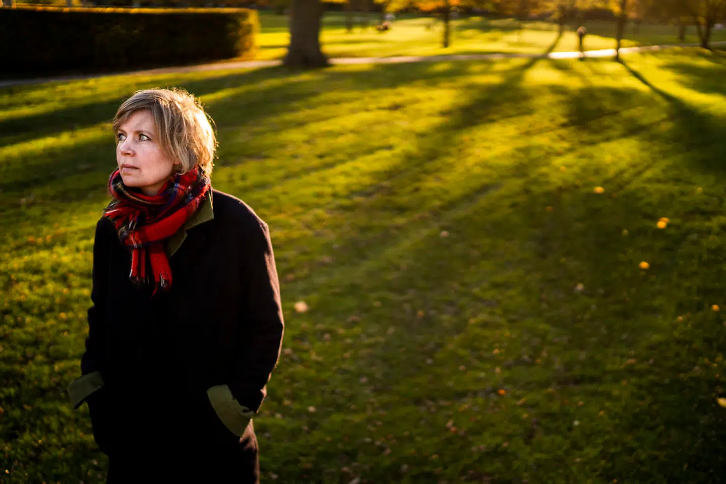 For seks år siden døde Lærke Kløvedals (billedet) stedfar Ole Blomsterberg, og sidste år, på lillejuleaften, døde hendes far, Danmarks mest kendte skibskaptajn, den 75-årige Troels Kløvedal. Begge dødsfald kom til at sætte spor.