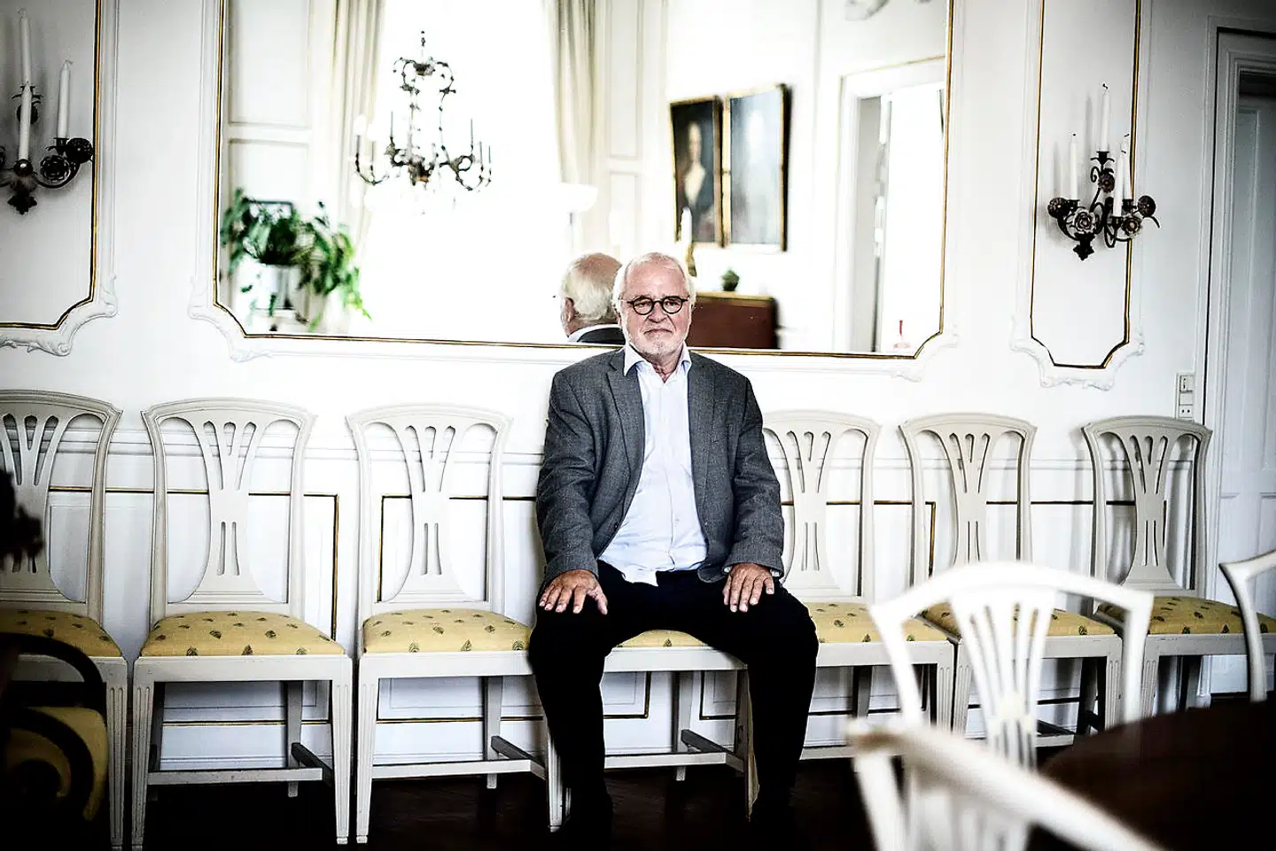 »Der er kommet noget uforsonligt ind i samfundet, og vi vil hellere straffe end tilgive. Det er blevet værre, synes jeg. Alle de store temaer som køns- og klimadebatten bærer præg af denne uforsonlighed,« mener Johan Schlüter