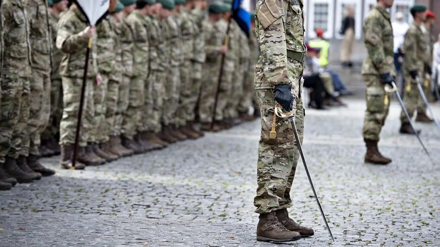 »Statsministeren har igen sat tillid til de offentligt ansatte på dagsordenen. Det samme har skandaler om misbrug af midler, såsom den nyeste i Forsvaret. Vi skal have tillid fremfor kontrol hedder det, men er det realistisk?« spørger Stefan K. Sløk-Madsen.