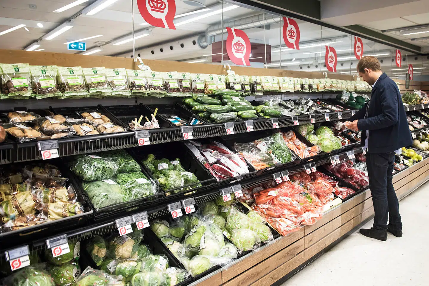 ARKIVFOTO: Maden doneres af dagligvarekæder såsom Brugsen, Fakta, Netto og Føtex. Det er mad, der ellers ville være blevet smidt ud i forbindelse med de kommende helligdage.
