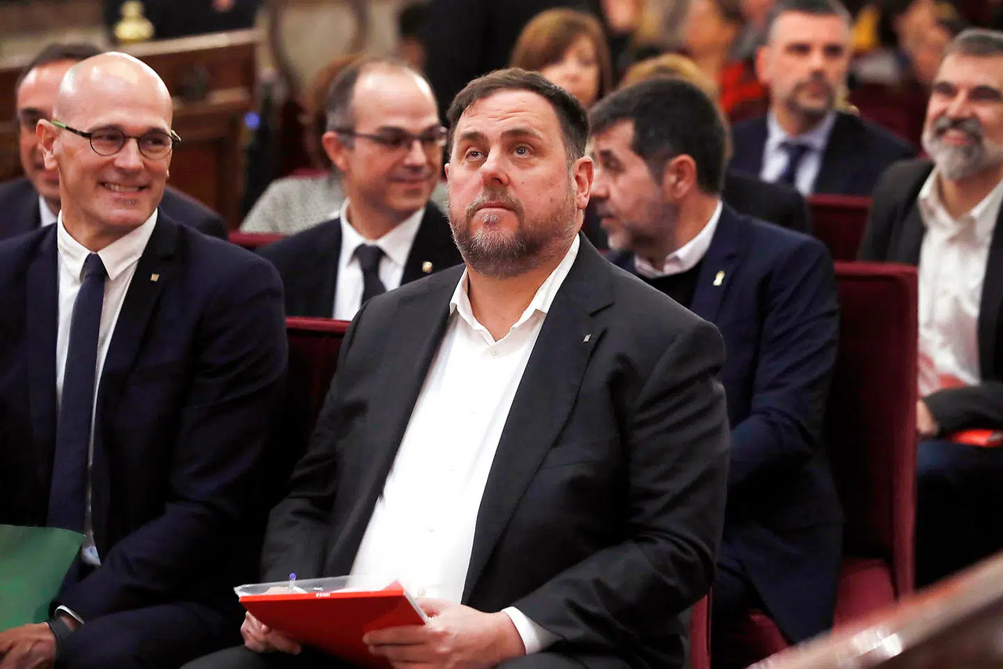 Det er skæbnens ironi, at den juridiske sejr for Oriol Junqueras – der her ses under retssagen mod ham – kommer Carles Puigdemont til gode. Selv om de to sammen førte an i løsrivelsesforsøget for to år siden, er de også politiske rivaler som ledere af hver deres separatistpartier.