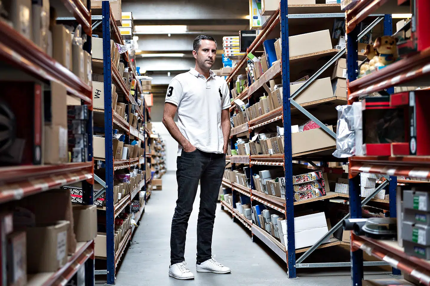 Direktør Jacob Risgaard fra e-handelsfirmaet Coolshop frygter den ulige konkurrence fra Kina.