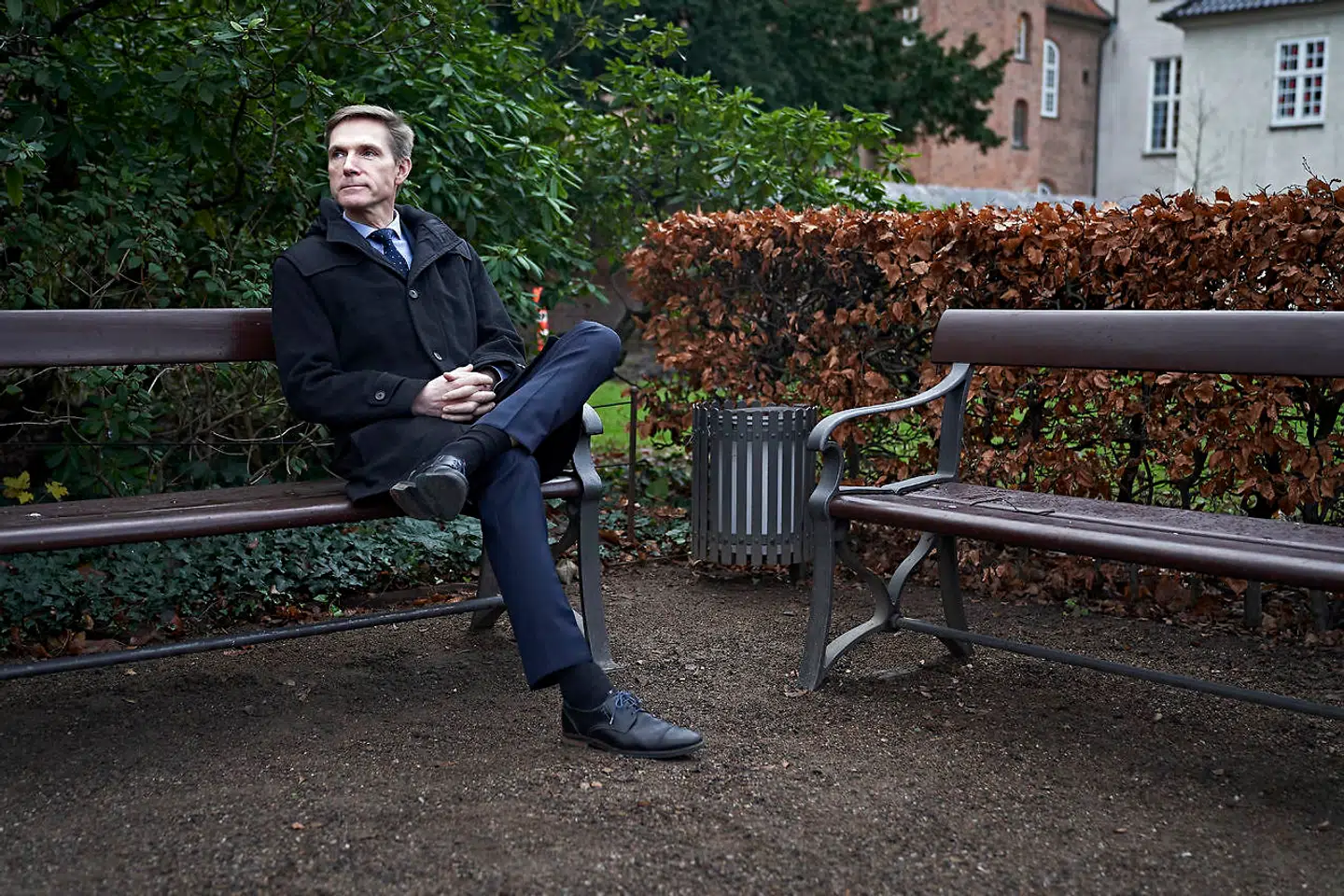 Dansk Folkepartis formand Kristian Thulesen Dahl mener, situationen i blå blok er »alvorlig« og »kaotisk«: »Danskerne ser ind i en flok borgerlige partier, som stritter i alle retninger, og som har lignet en gruppe, der end ikke kan være i stue sammen.«