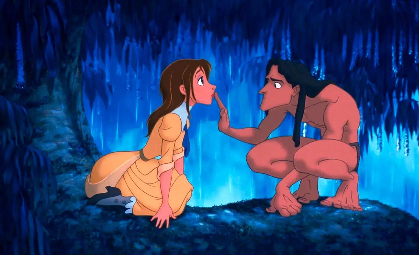 Tarzan og Jane i Walt Disney-filmen »Tarzan«. Disney lavede en mere politisk korrekt fortælling om »Abernes Konge« i 1999. Den originale fortælling fra 1912 er blevet beskrevet som racistisk.
