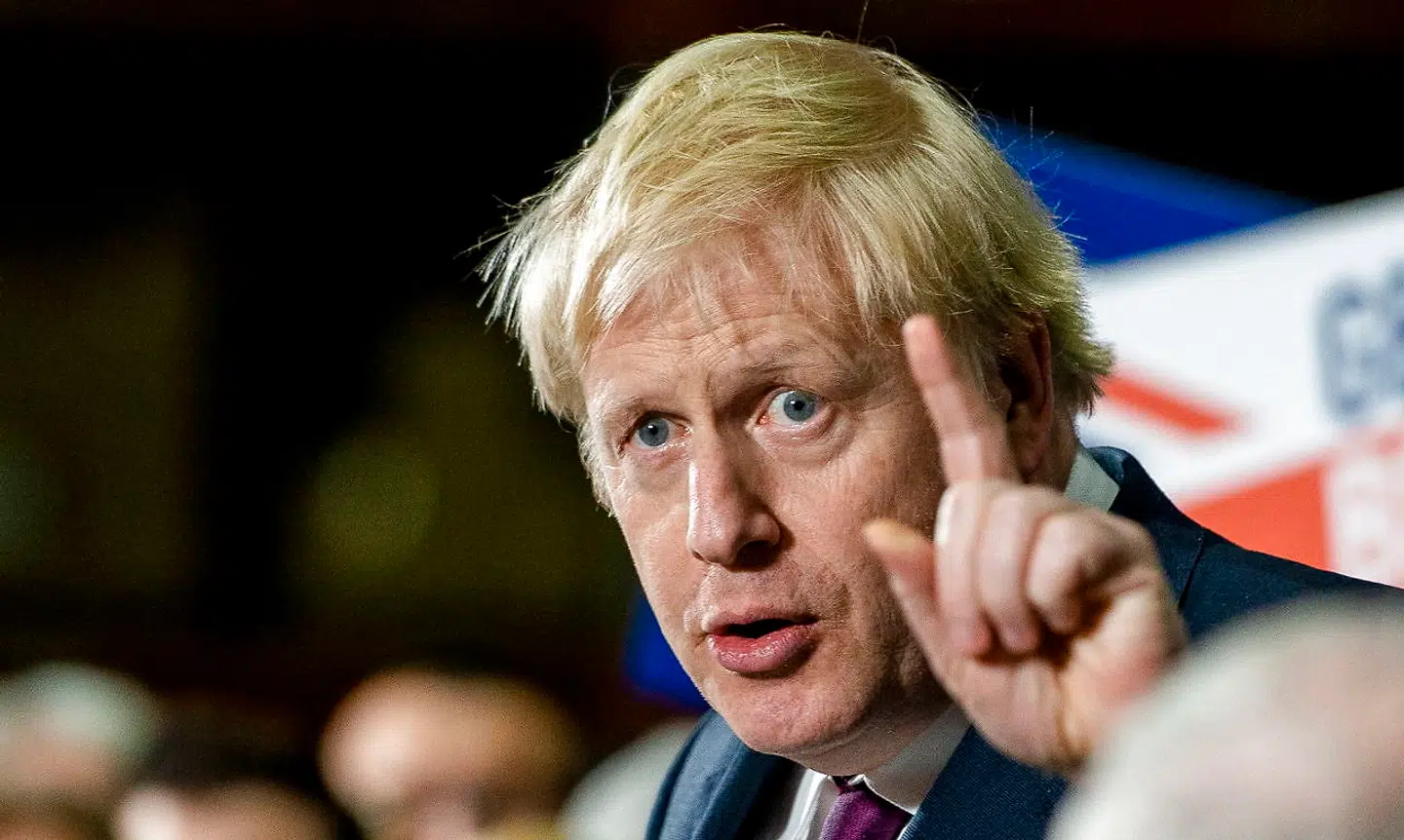 En britisk komponist har brugt sine kompositoriske færdigheder i et forsøg på at få briterne til at styre uden om ham her, når de skal stemme torsdag.