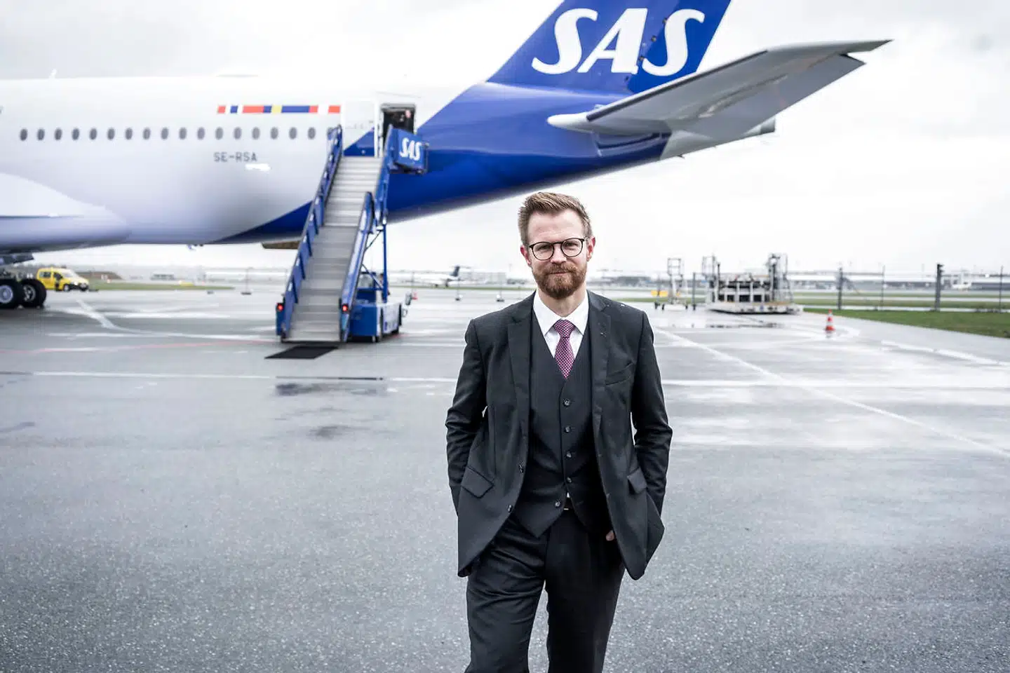 Transportminister Benny Engelbrecht (S) åbner op for klimaafgift på flyrejser. Arkivfoto.