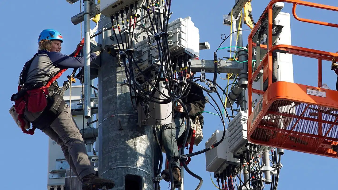 Verden over – her i USA – er teleselskaber ved at opgradere deres mobilnet til den nye 5G-teknologi, som kan give op mod 100 gange hurtigere dataforbindelser end på dagens 4G-net og derfor bliver afgørende vigtige brikker i fremtidens infrastruktur. Arkivfoto: George Frey, Reuters/Ritzau Scanpix