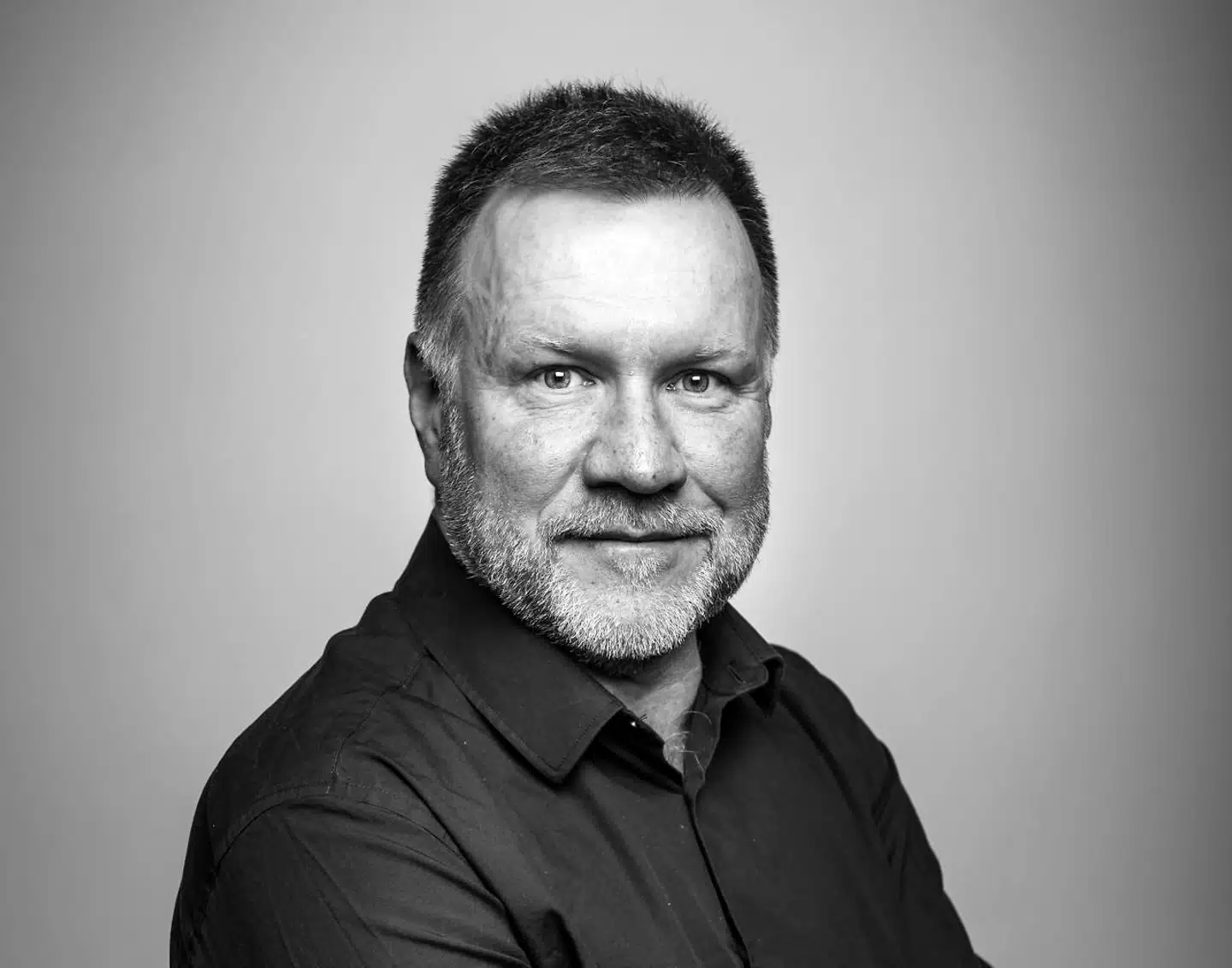 Niels Bjerre-Poulsen mestrer ikke pluralismens ædle kunst, og han læner sig udelukkende op ad den Trump-fjendtlige presse.