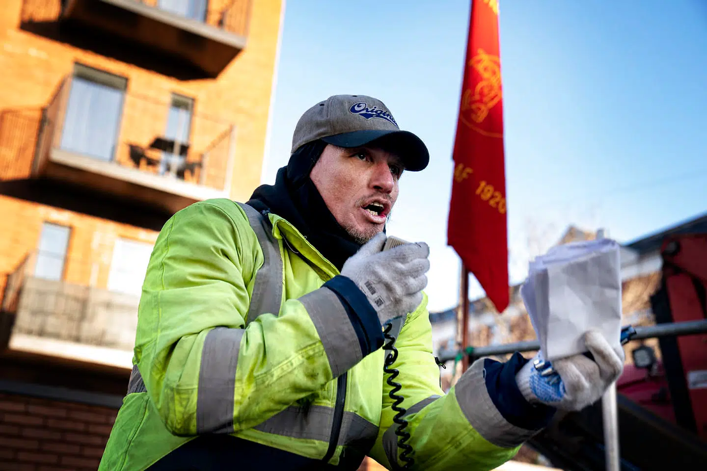 Op mod 300 stilladsarbejdere var samlet for at markere deres utilfredshed med forholdende på en byggeplads i området ved Lundtoftegade på Nørrebro, mandag 2. december 2019. Foto: Ida Guldbæk Arentsen/Ritzau Scanpix